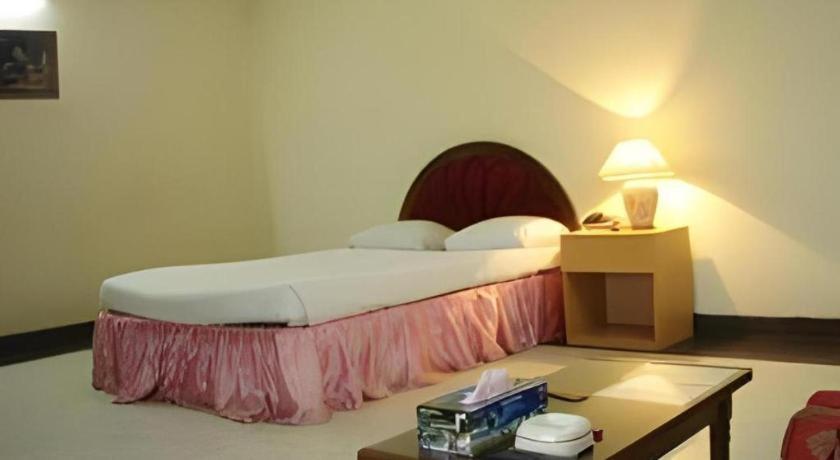 Hotel Castle Salam Khulna Exteriér fotografie