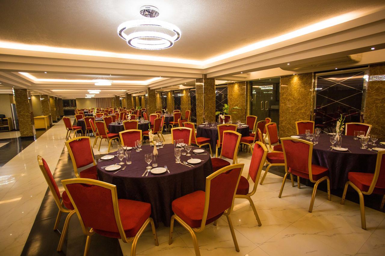 Hotel Castle Salam Khulna Exteriér fotografie